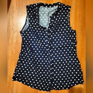 Navy polka dot sleevless button-up top. Like new